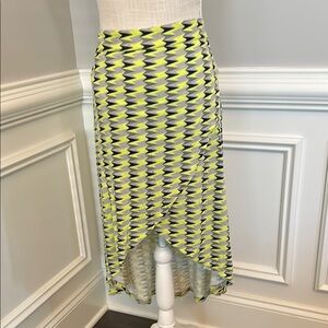 Zigzag Patterned Green and Black Skirt